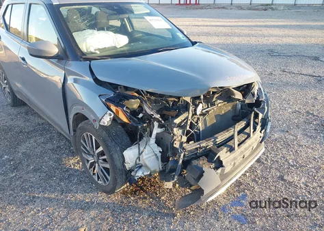 2021 Nissan Kicks Sv Xtronic Cvt из США, поврежденный, VIN 3N1CP5CV2ML495911